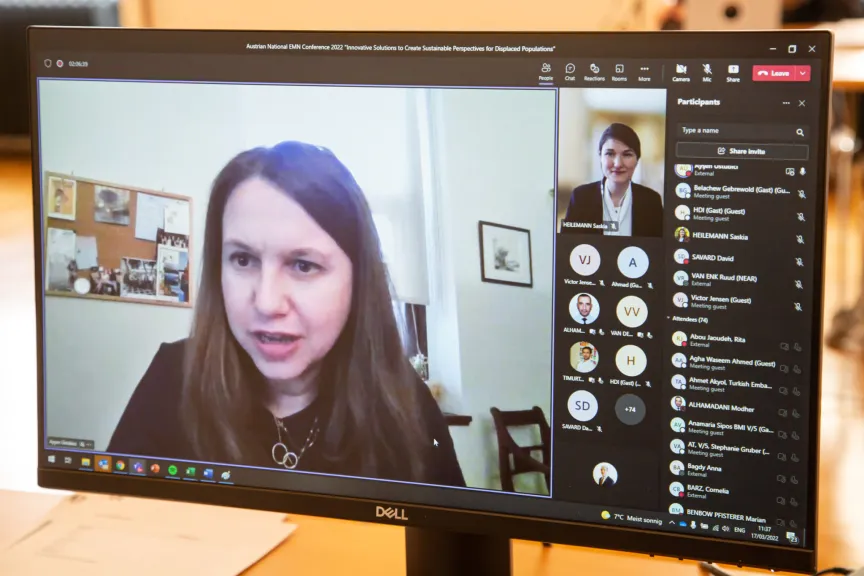 Screenshot einer Online Besprechung