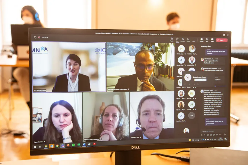 Screenshot einer Online Besprechung