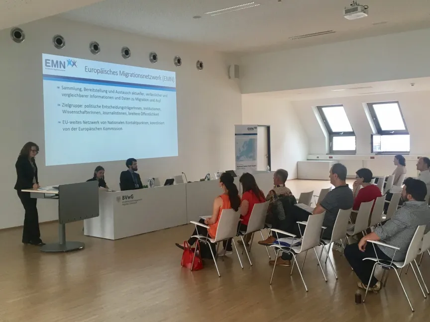 Konferenz mit vielen Menschen