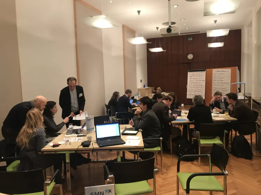 Workshop mit vielen Menschen